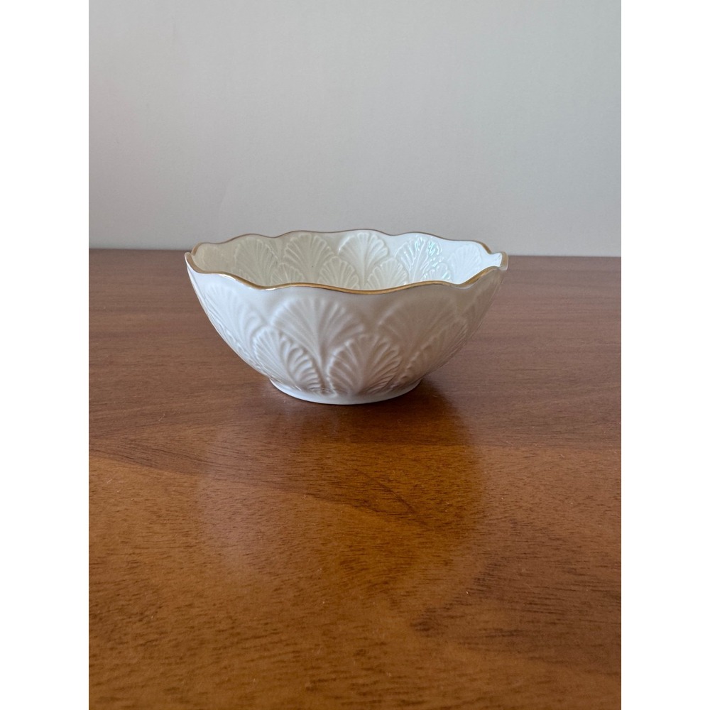 Lenox Ivory Porcelain Embossed Leaf Bowl Gold Trim Made in USA Elegant Decor